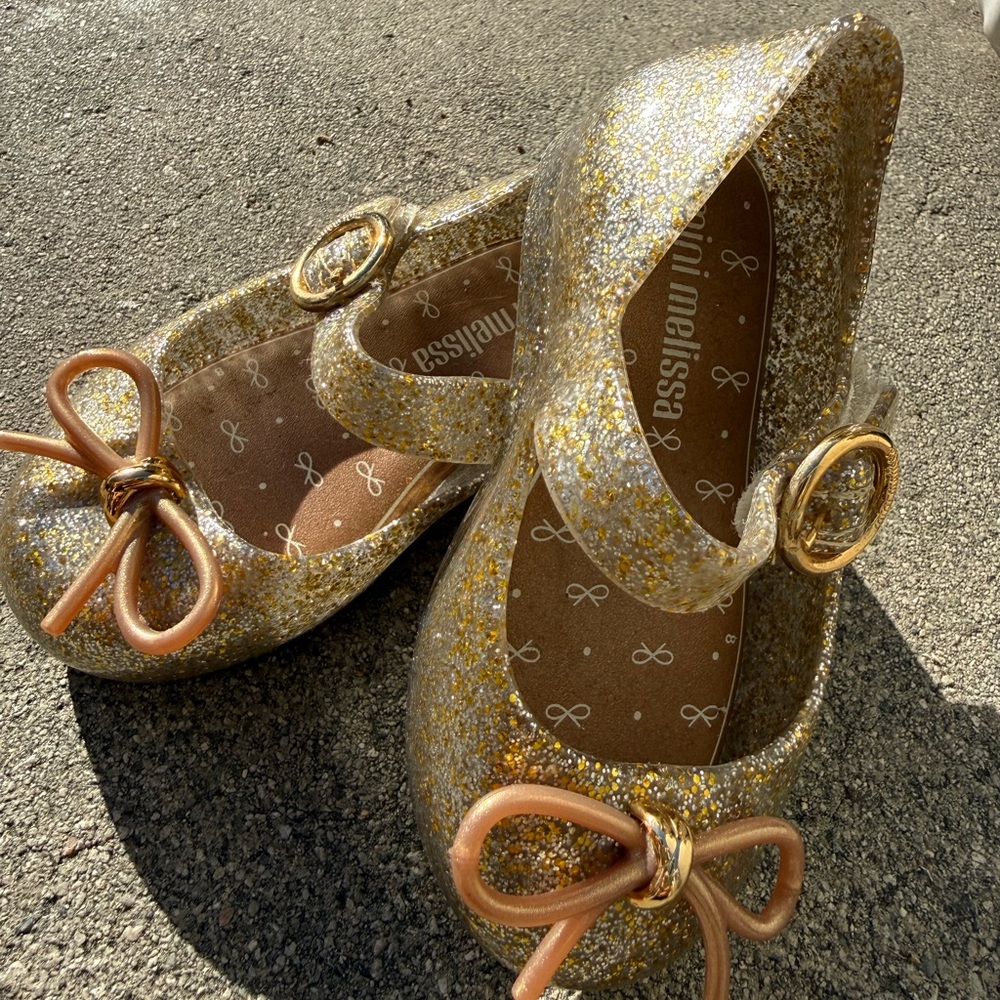 Mini Melissa - Picture 2 of 3